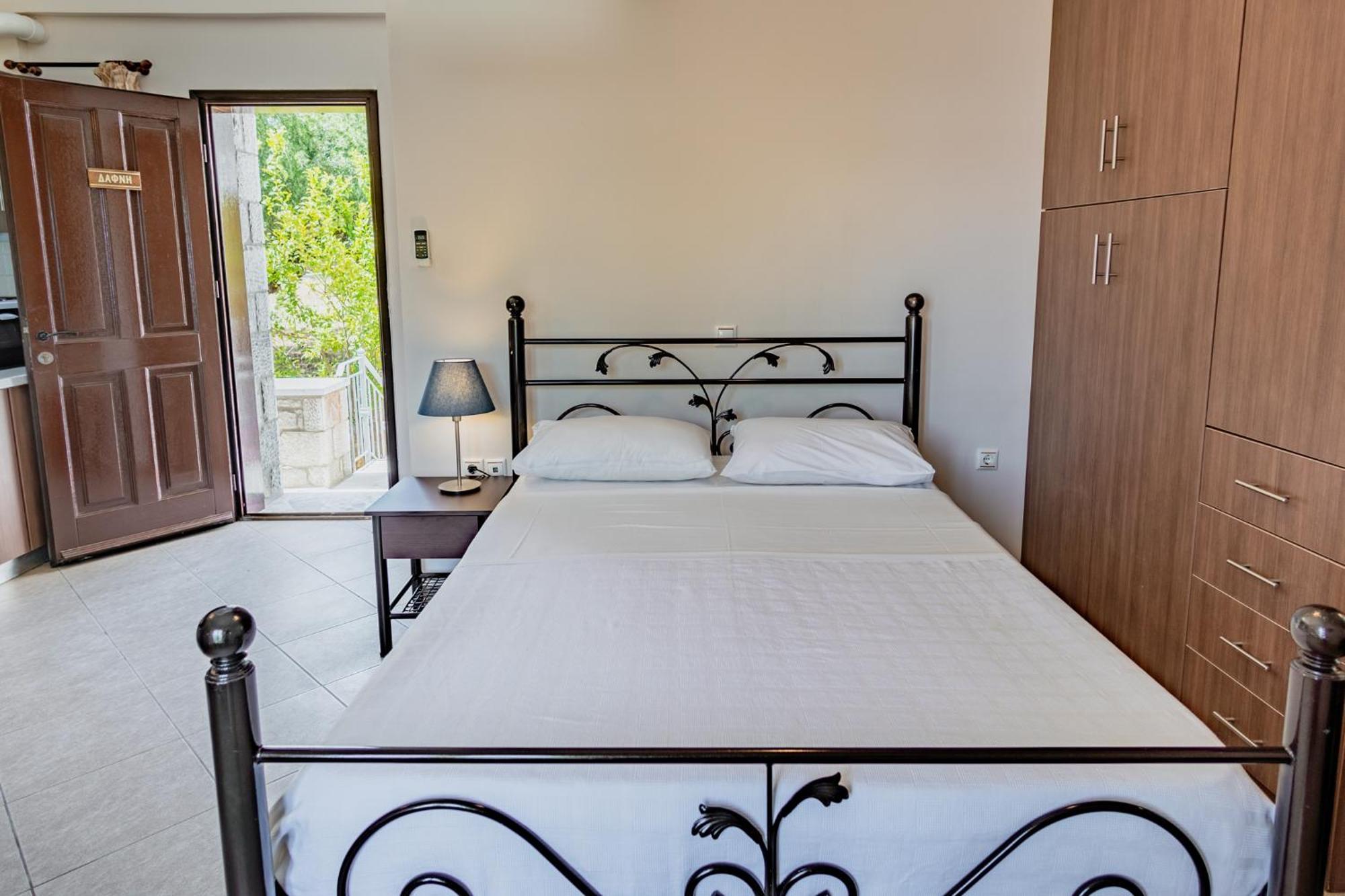 Apartament Xenios Kotronas Zewnętrze zdjęcie